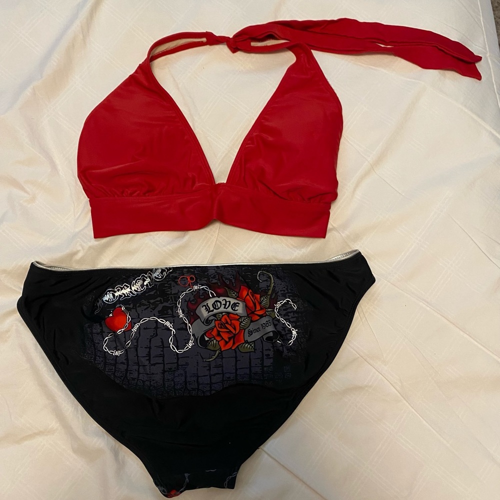 Bottoms size XL, top size M.